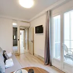Chic Apartment - 2Br 6P - Roquette
